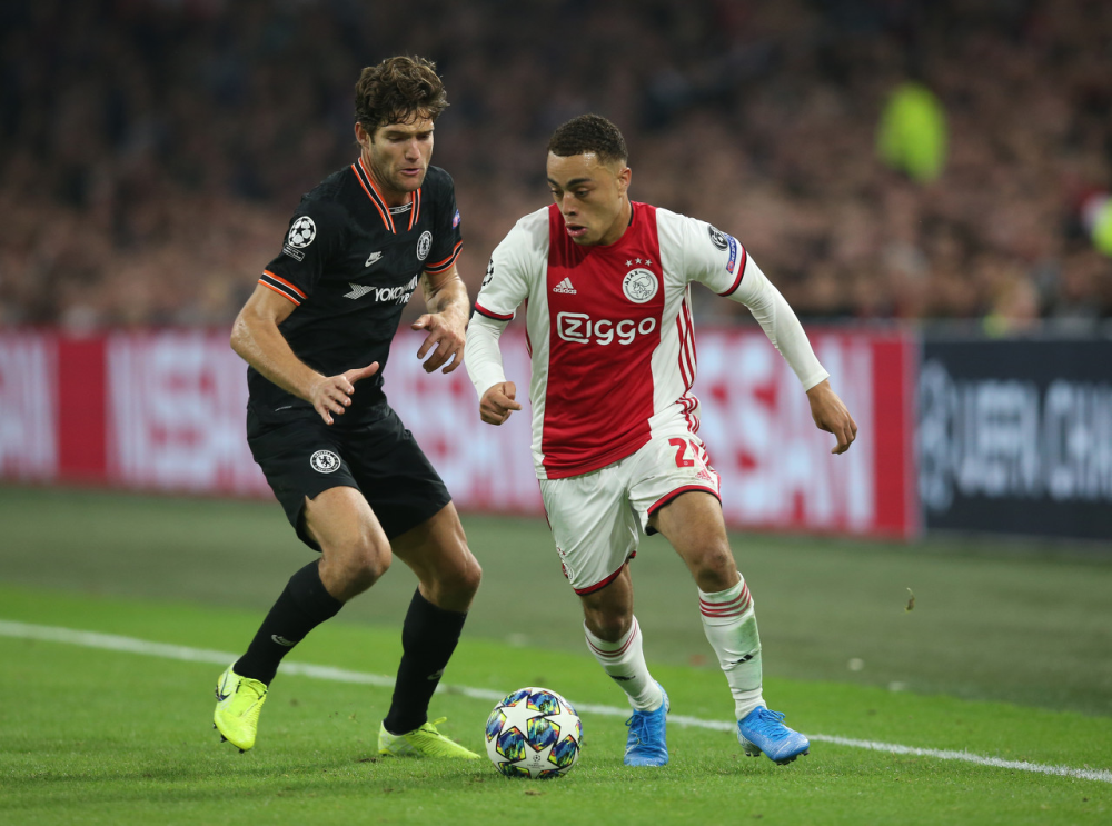 荷兰完胜墨西哥，阿尔巴统治全场的简单介绍