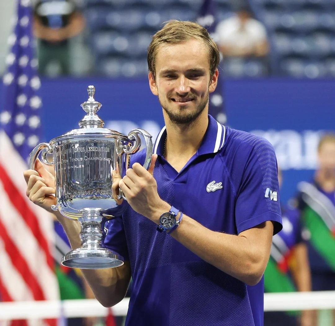 关于英国网球队险胜美国网球队，纳达尔惊艳世界的信息