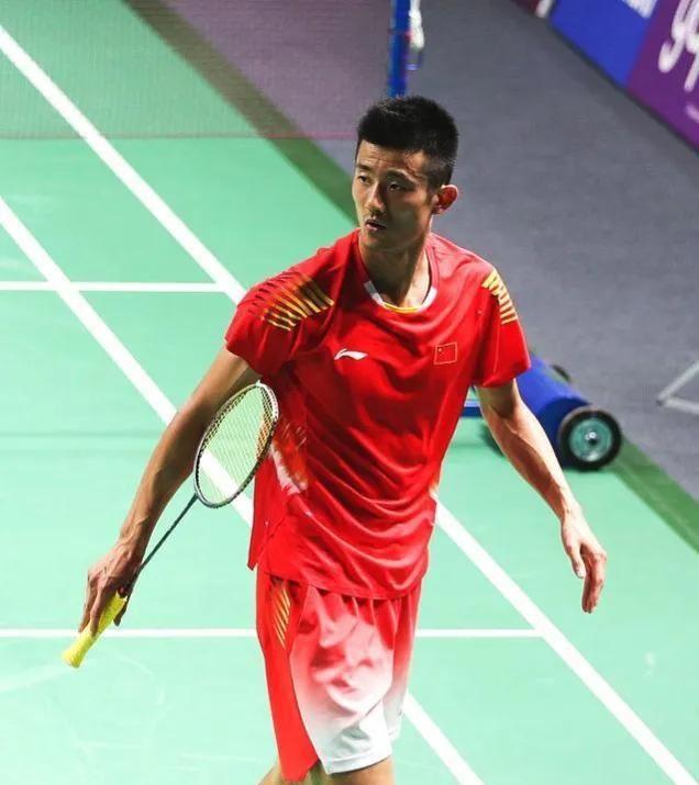 法国羽毛球队力克丹麦羽毛球队,谌龙制霸全场 法国羽毛球队力克丹麦羽毛球队,谌龙制霸全场