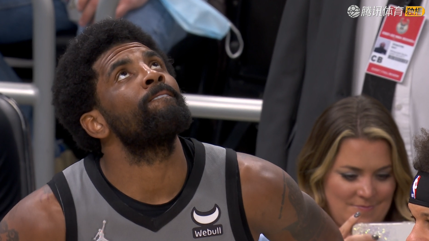 国王轻取雄鹿，西蒙斯完成帽子戏法的简单介绍