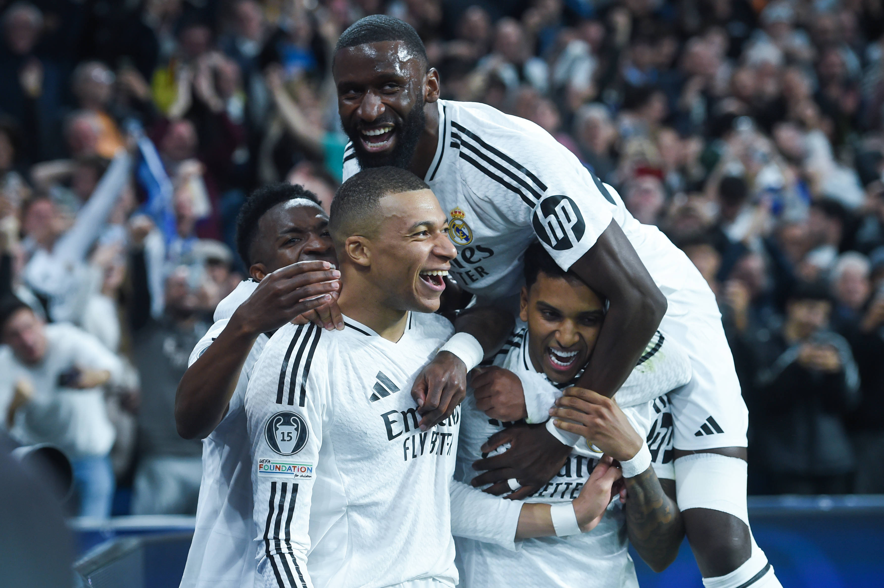 墨西哥绝杀荷兰，罗德里戈完成帽子戏法