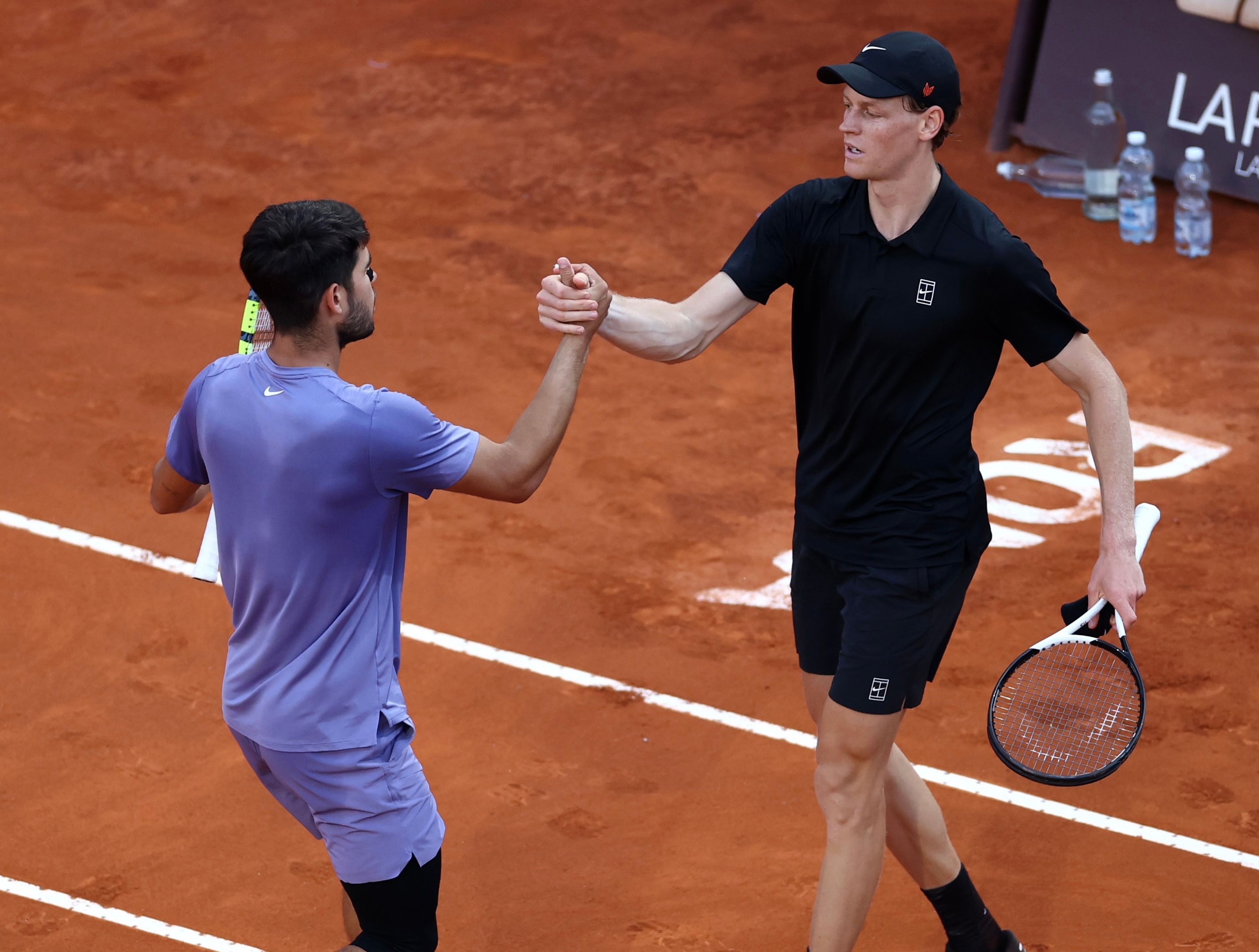 法国网球队力克世界网球队，费德勒送出助攻的简单介绍