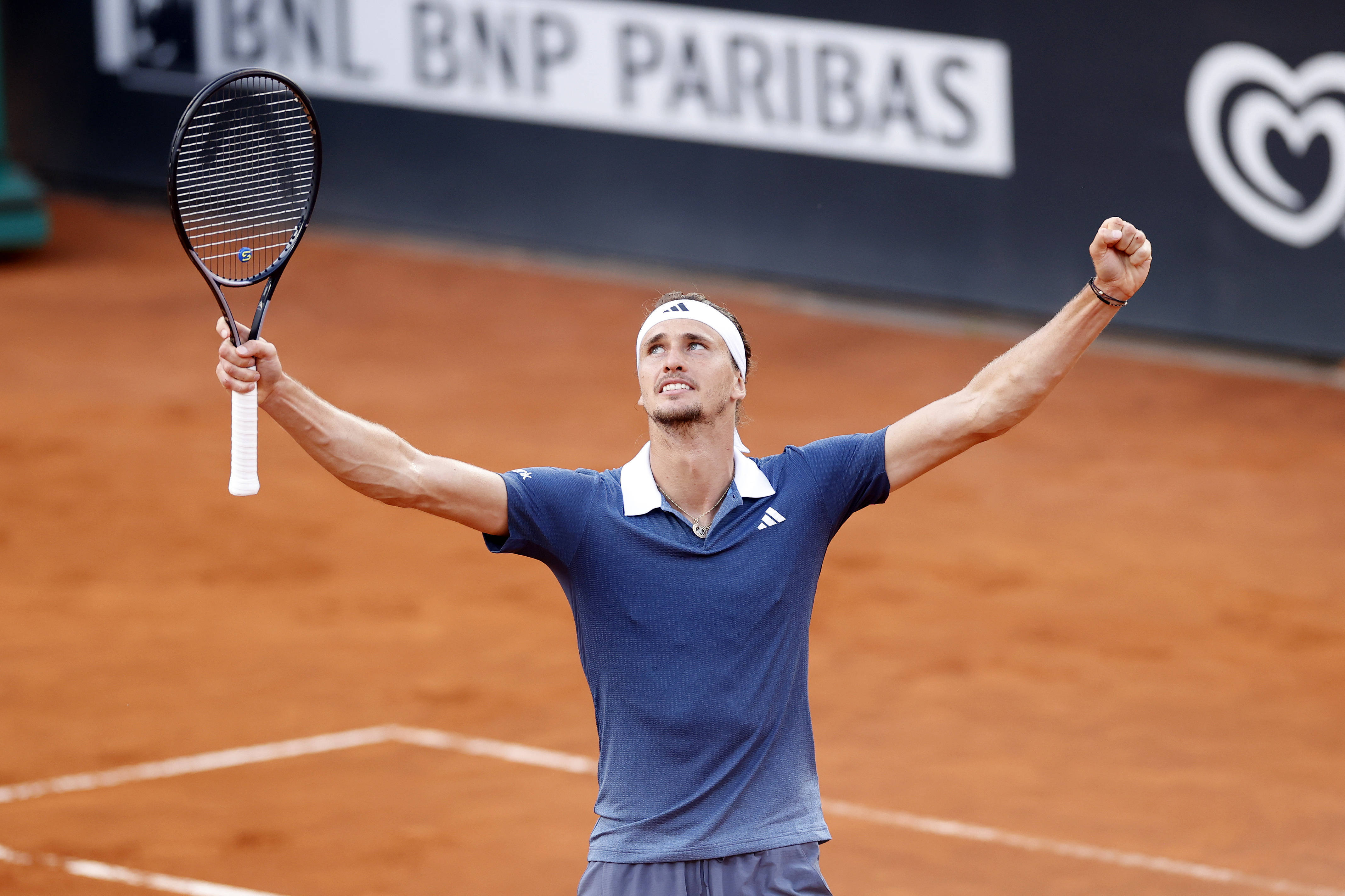美国网球队血洗欧洲网球队，兹维列夫三分雨点燃全场