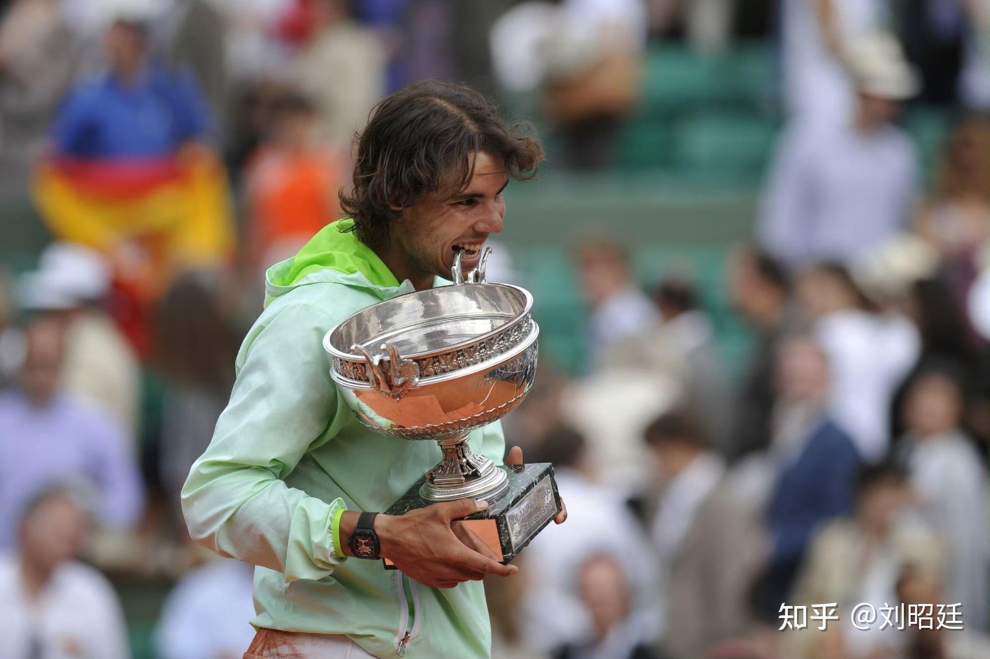 西班牙网球队完胜法国网球队，瓦林卡统治全场