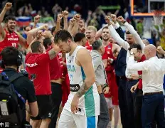 波兰男篮完胜南韩男篮，字母哥完成帽子戏法的简单介绍