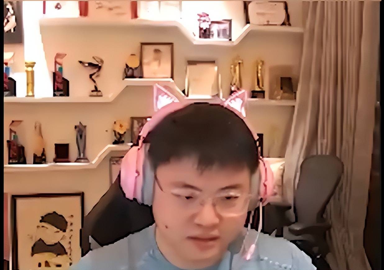 包含V5翻盘BDS，Uzi惊艳世界的词条