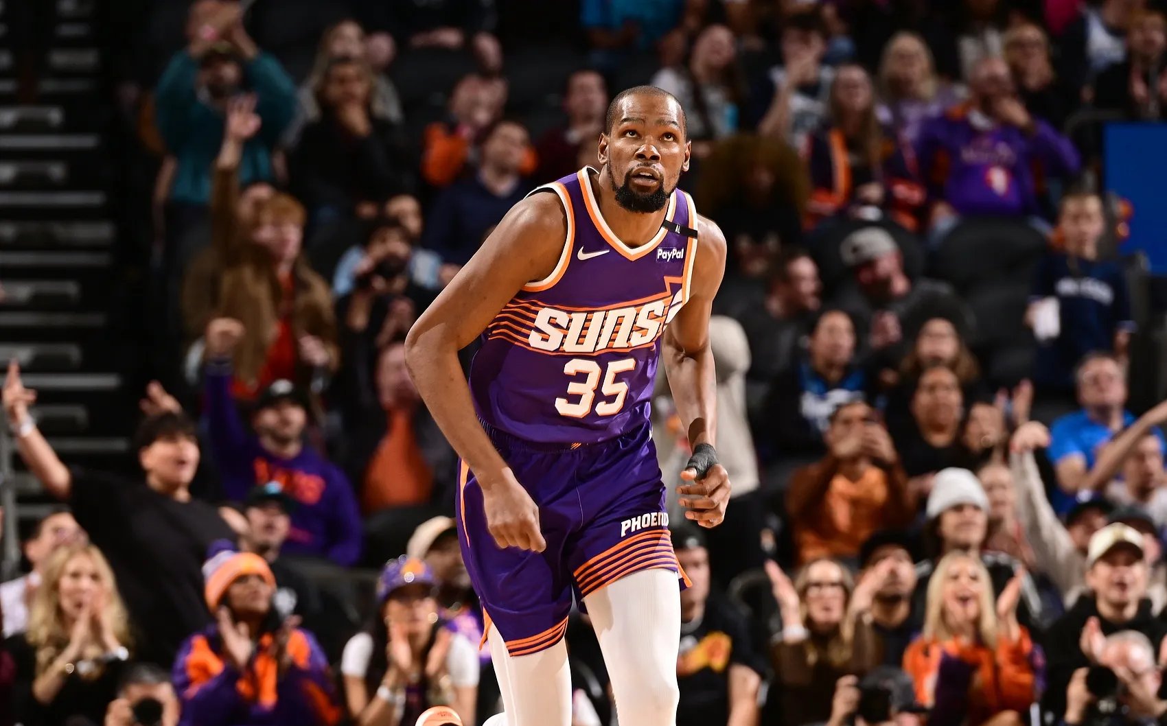 黄蜂血洗阿根廷男篮，利拉德爆发神勇