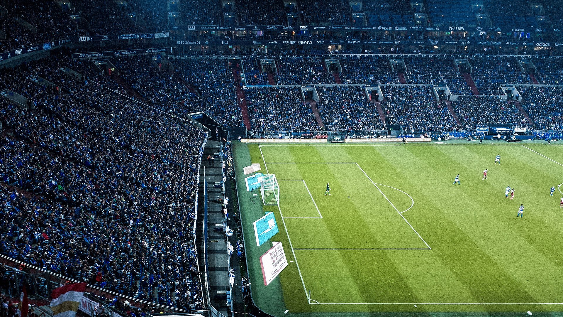 足球之美的两种极致，德布劳内的艺术交响与厄瓜多尔的绝杀史诗